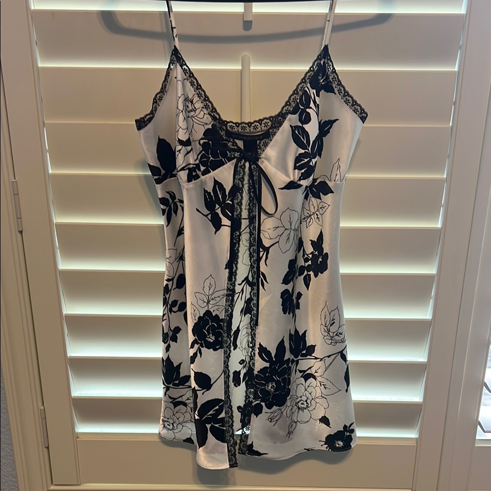 Floral Black and White Women's Top